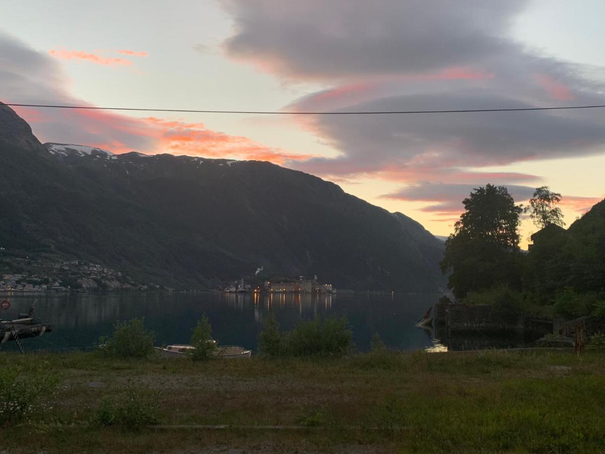 Trolltunga Fjordview Aparthotel Odda Exterior foto