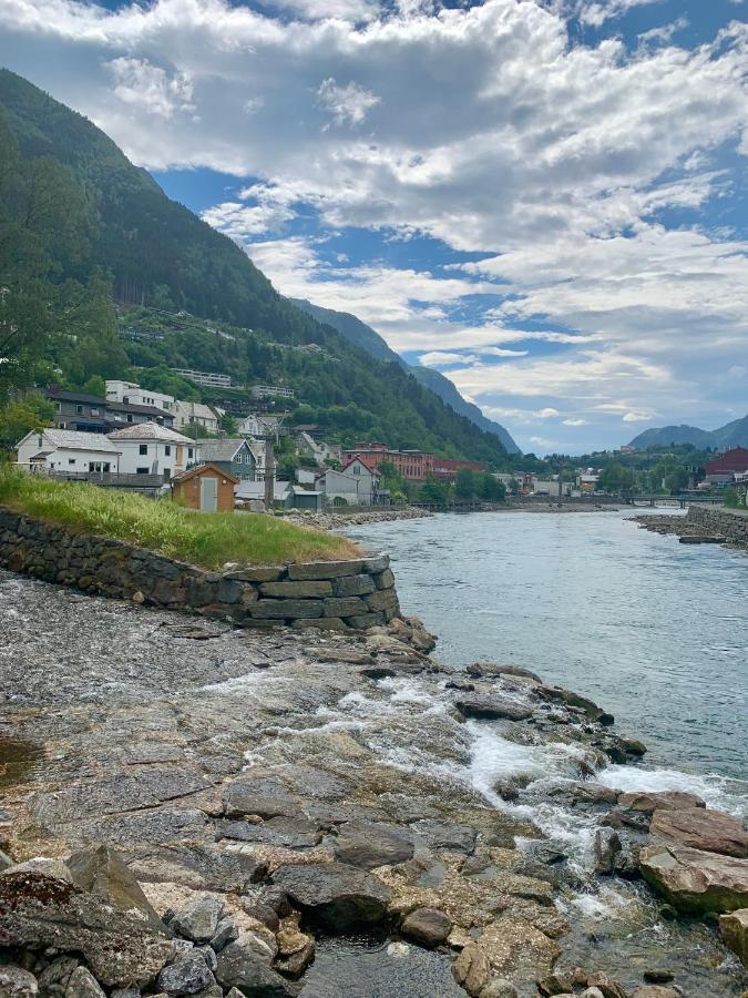 Trolltunga Fjordview Aparthotel Odda Exterior foto