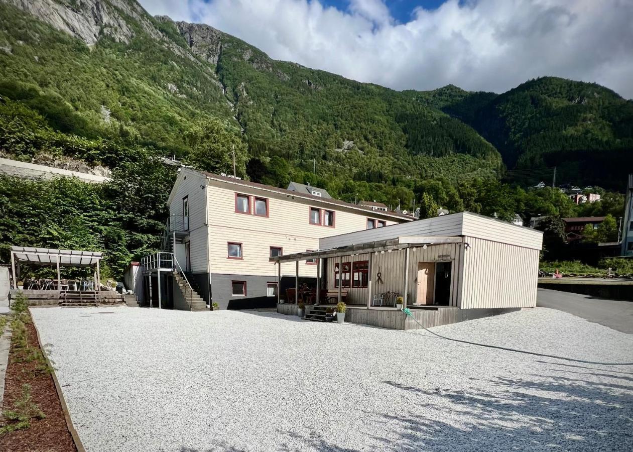 Trolltunga Fjordview Aparthotel Odda Exterior foto